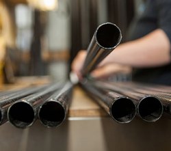 碳纖維管強度性能表現(xiàn)，能承受的壓力多大